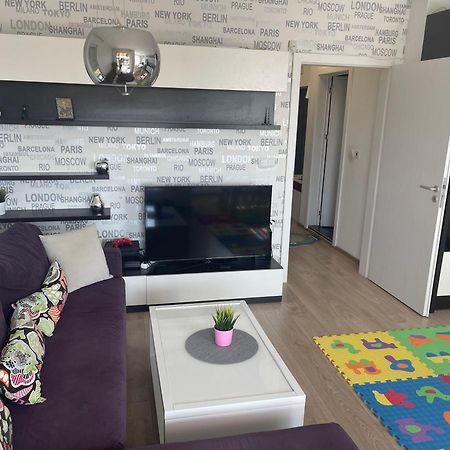 Briz Apartment; 2 Bdr; 6 Guests; Private Parking Varna Exteriér fotografie