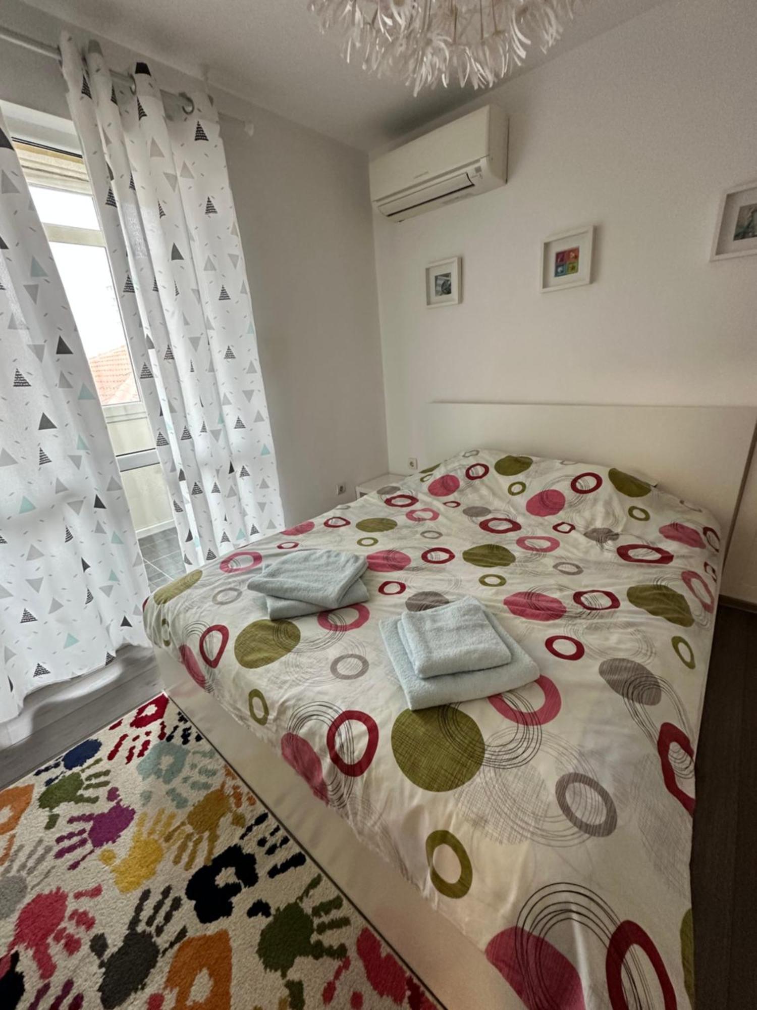 Briz Apartment; 2 Bdr; 6 Guests; Private Parking Varna Exteriér fotografie